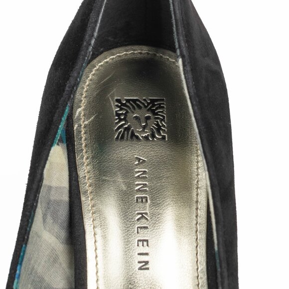 Anne Klein Black Suede Heels with Gold Studded Bows 6M - Picture 9 of 11